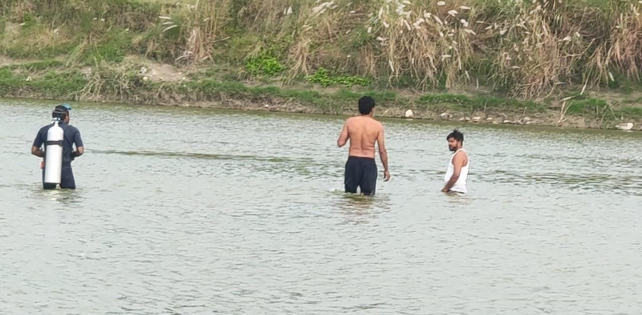 यमुना स्नान के दौरान 11वीं का छात्र डूबा, तलाश अभियान जारी