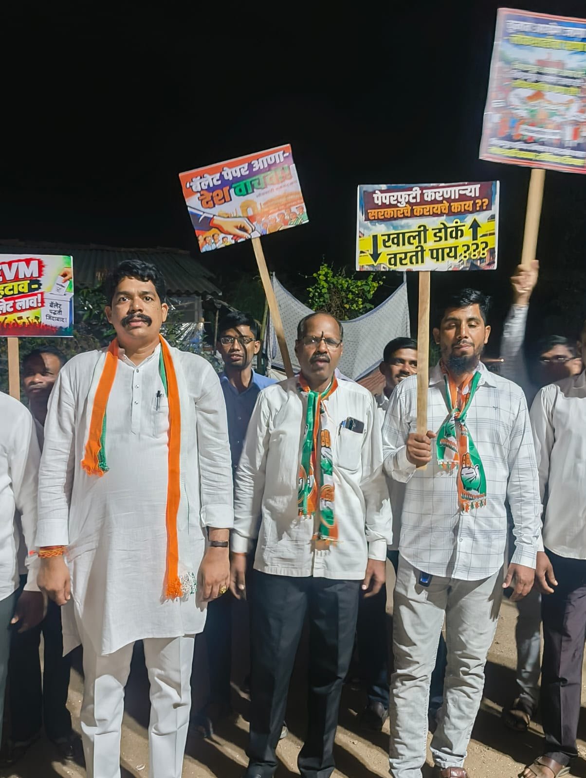 मुरबाड में कांग्रेस की ‘वोट बचाओ, देश बचाओ’ पदयात्रा, चुनाव प्रक्रिया पर उठाए सवाल